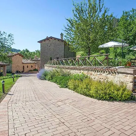 Feriehus Stunning In Camerino With Outdoor Swimming Pool, Wifi And 1 Bedrooms Crispiero