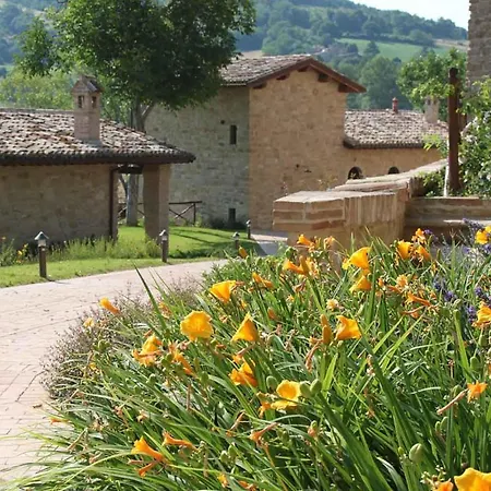 Stunning In Camerino With Outdoor Swimming Pool, Wifi And 1 Bedrooms Holiday home