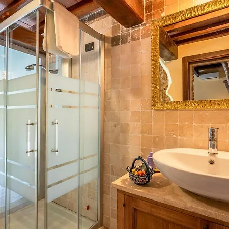 Stunning In Camerino With Outdoor Swimming Pool, Wifi And 1 Bedrooms * Crispiero